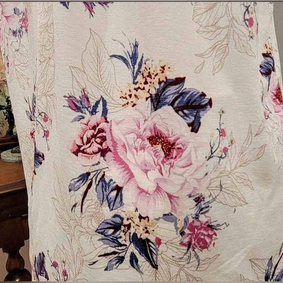 NWOT 2X Lavish Sheer Shoulder Top - Picture 8 of 9